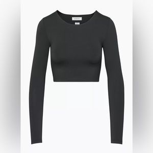 Aritzia Babaton Contour Crew Cropped Longsleeve